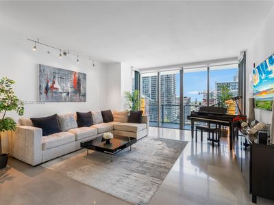 68 SE 6th St APT 1704
