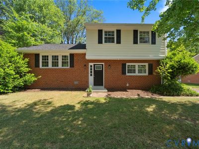 8022 Langley Dr
