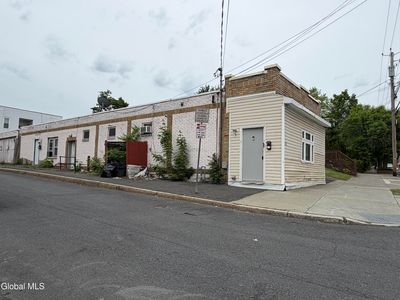 150 2nd Avenue