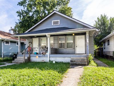 609 N Denny St