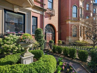 36 Commonwealth Ave #Penthouse
