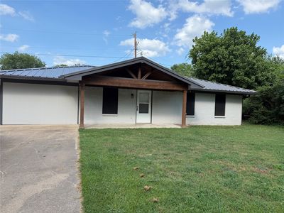 Property at 511 Commerce St, Kemp, TX