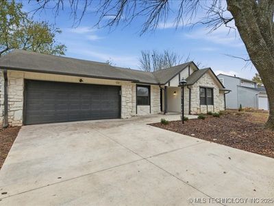 11725 S 101st East Ave