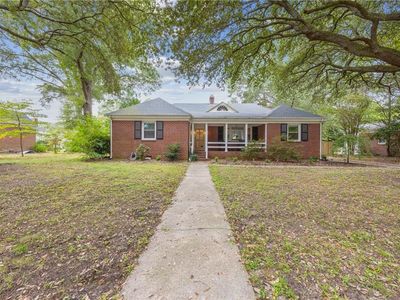 2935 Sterling Point Dr