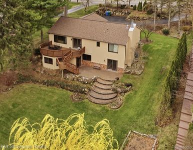 3330 Benstein Rd