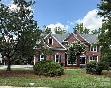 2421 Arden Gate Ln