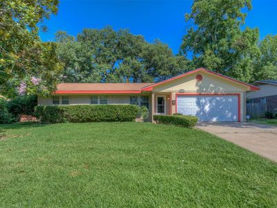 9032 Sara Ln