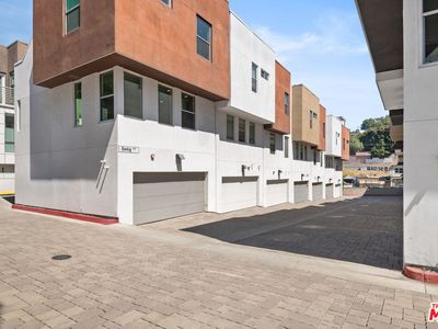 2213 Selig Dr