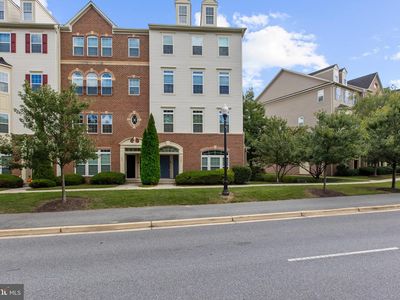 324 Chessington Dr