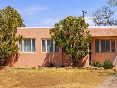 1506 Ridgecrest Dr SE