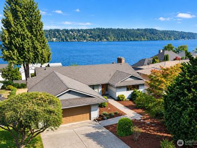 3920 NE 157th Place