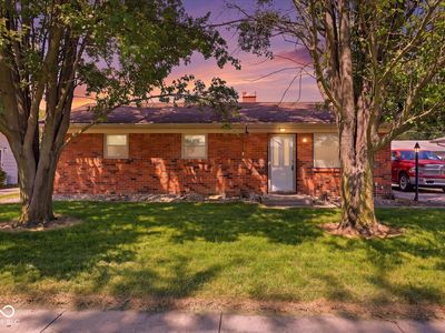 1126 Crestmoor Dr