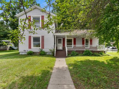 228 E Bacon St