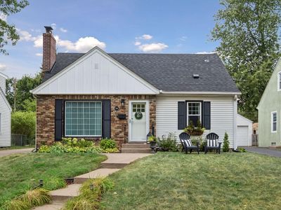 1581 Griggs St N