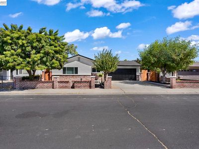 587 Somoa Ln