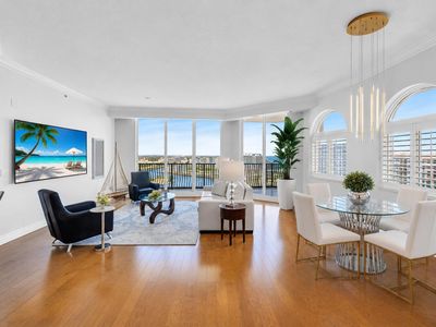 100 S BIRCH Road #2705D