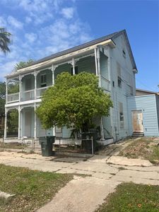 2028 Avenue M 1/2