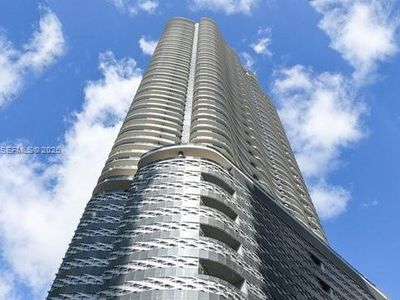 1000 Brickell Plz #2301