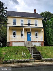 Property at 55 E Main St, Windsor, PA