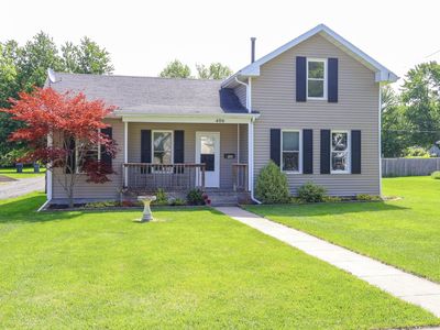 406 N Elm St