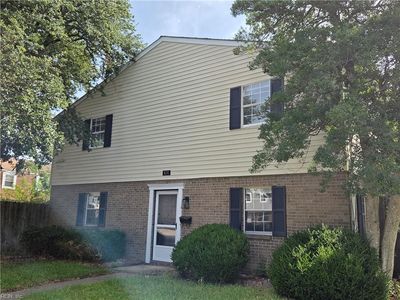 101 Hampstead Ct