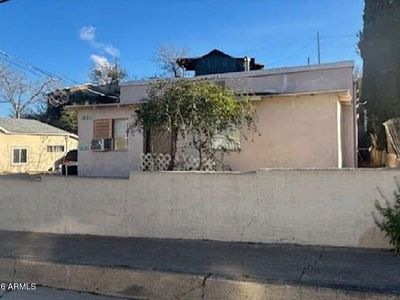 189 S ADONIS Avenue