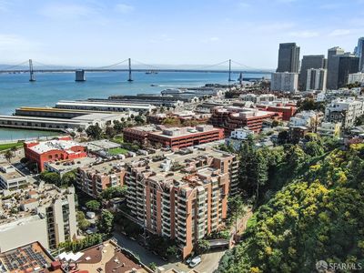 101 Lombard St APT 702W