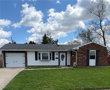 491 Mayfield Sq E