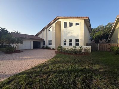 4433 NW 67th Ave