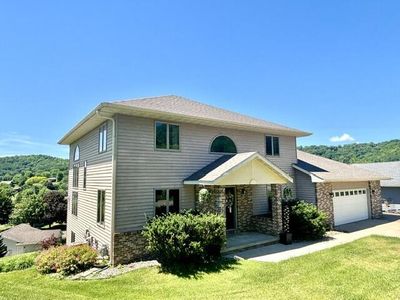 203 Eagle Bluff ROAD