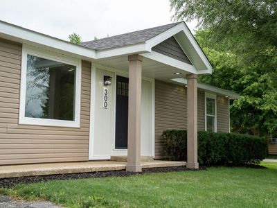 300 W Alabama Ave