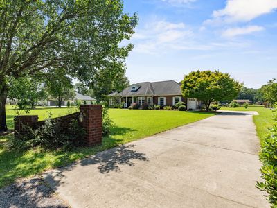 215 E Emerald Lake Dr