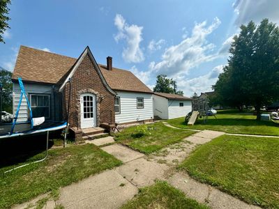 Property at 405 E Oak St, Sisseton, SD