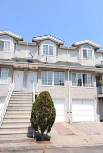 250 Edgewater St