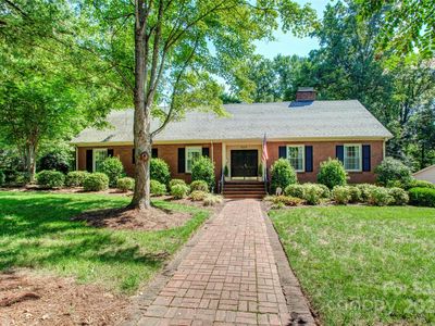 282 Beverly Dr NE