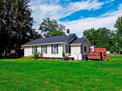 134 Maple Ave E
