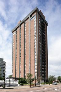 200 S Brentwood Blvd APT 13F