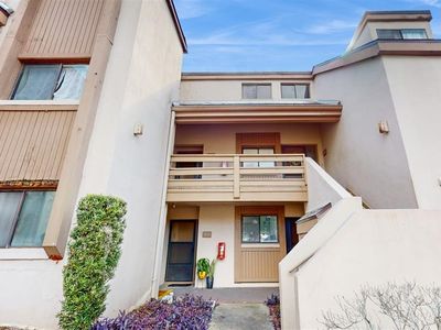 210 Orienta Point St #210