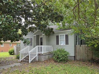 2744 Mapleton Ave