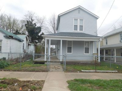 612 Cedar St