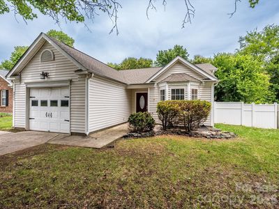 4821 Renfrew Dr