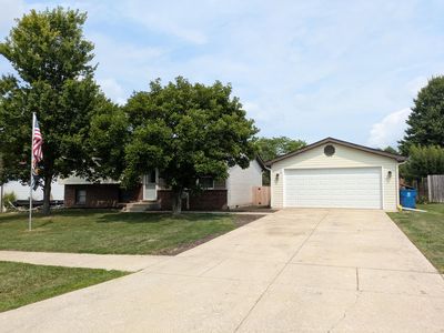 17533 Calhoun St
