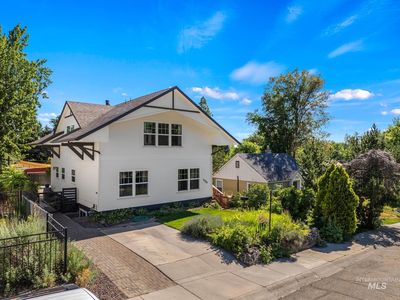 409 W Ada St