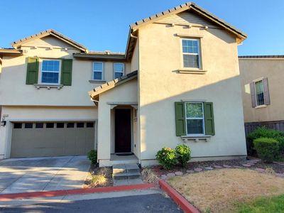 909 Blossom Rock Ln