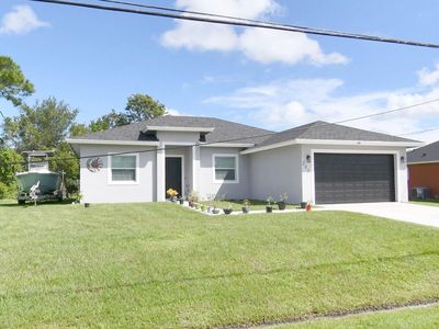 205 SW Chapman Avenue