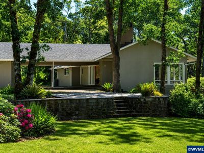 3530 NW Mariposa Dr