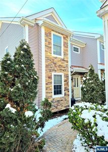 784 Kinderkamack Rd #101