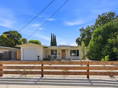 568 Madrone Ave