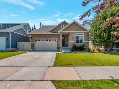 1212 W 300th