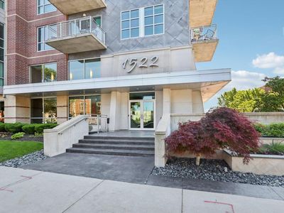 1522 North Prospect AVENUE #902